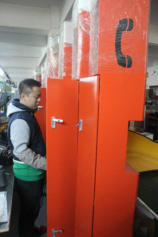 handfree telephone tower